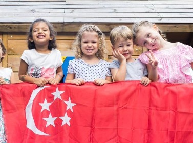 The many benefits of moving to Singapore with children